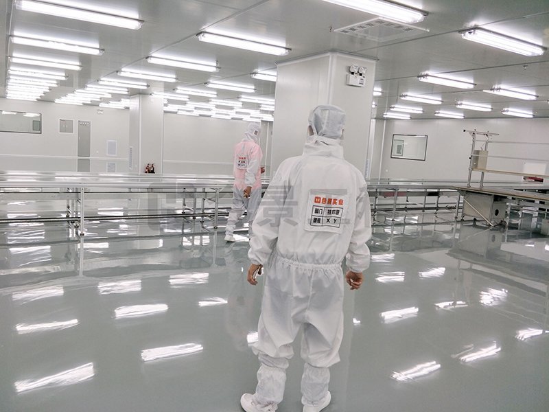 電子無(wú)塵車(chē)間的氣流特點(diǎn)